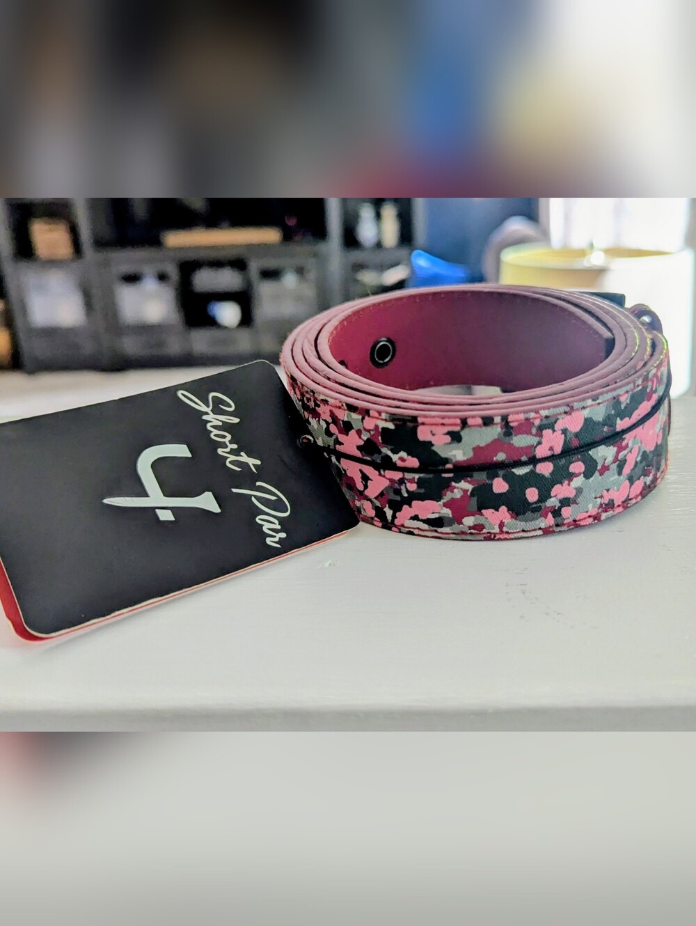 Short Par Pink & Black Floral Splatter Men's Belt